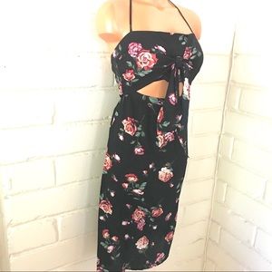 PRETTY CUT-OUT DRESS SZ MEDIUM